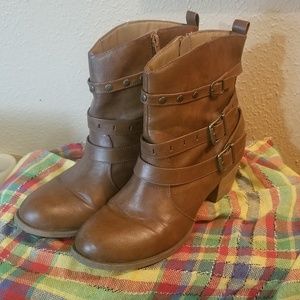 Ladies boots